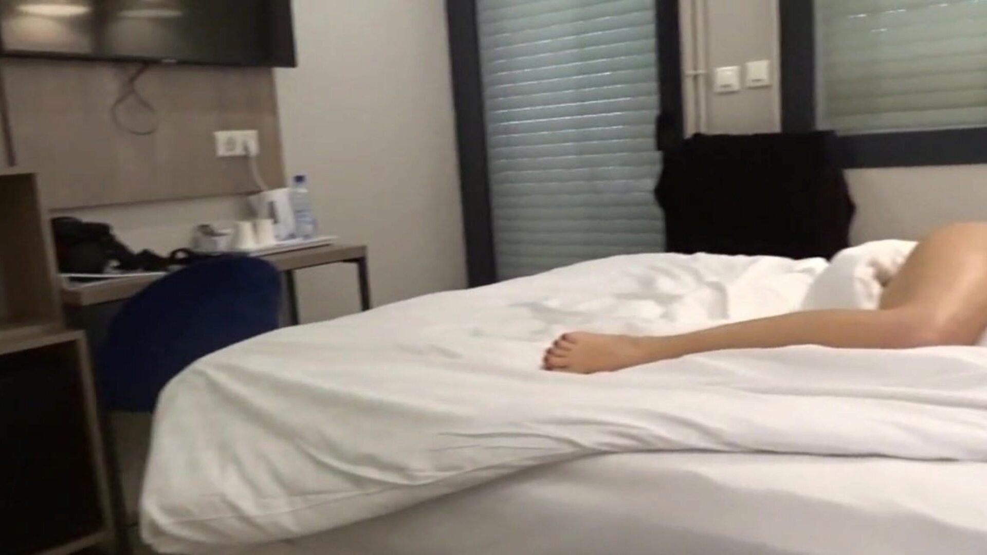 carla-c desnuda en el video del hotel donde me desnudo en mi sofá cama en una habitación de hotel y en el baño